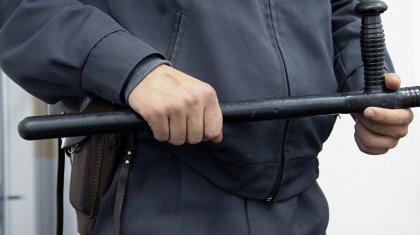 "Менты, вы куда лезете?!": ночные задержания бастующих дальнобойщиков возмутили казахстанцев