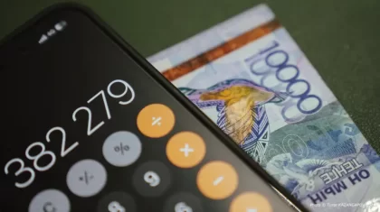 Перевод денег и QR-платежи: казахстанские банки меняют правила с июня