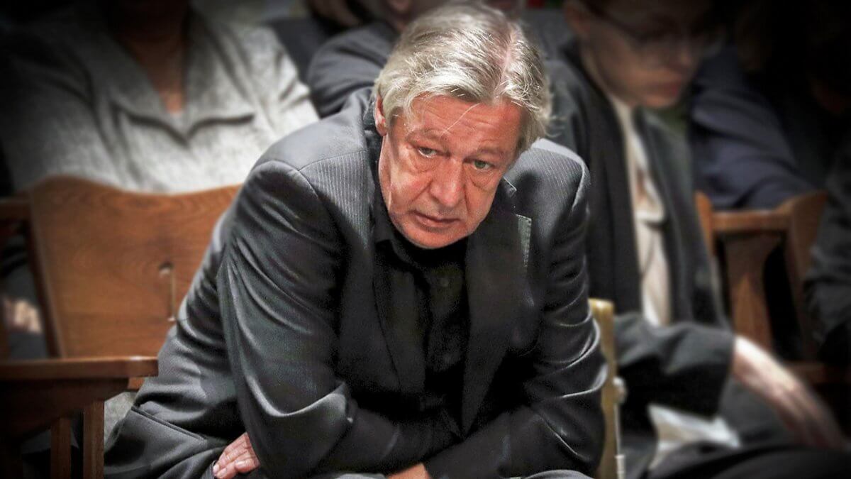 Адвокат Ефремова заявил, что актер не сидел за рулем в момент ДТП