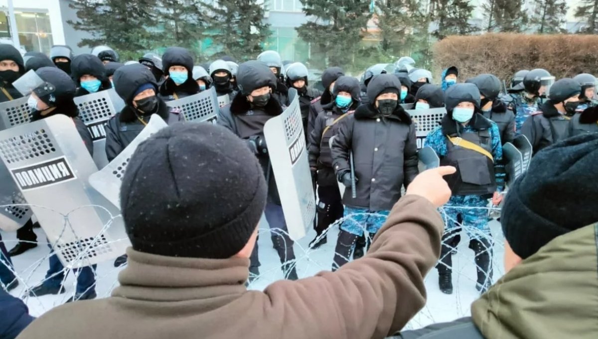 К тем, кто собрался митинговать в День Республики, обратилась Генпрокуратура
