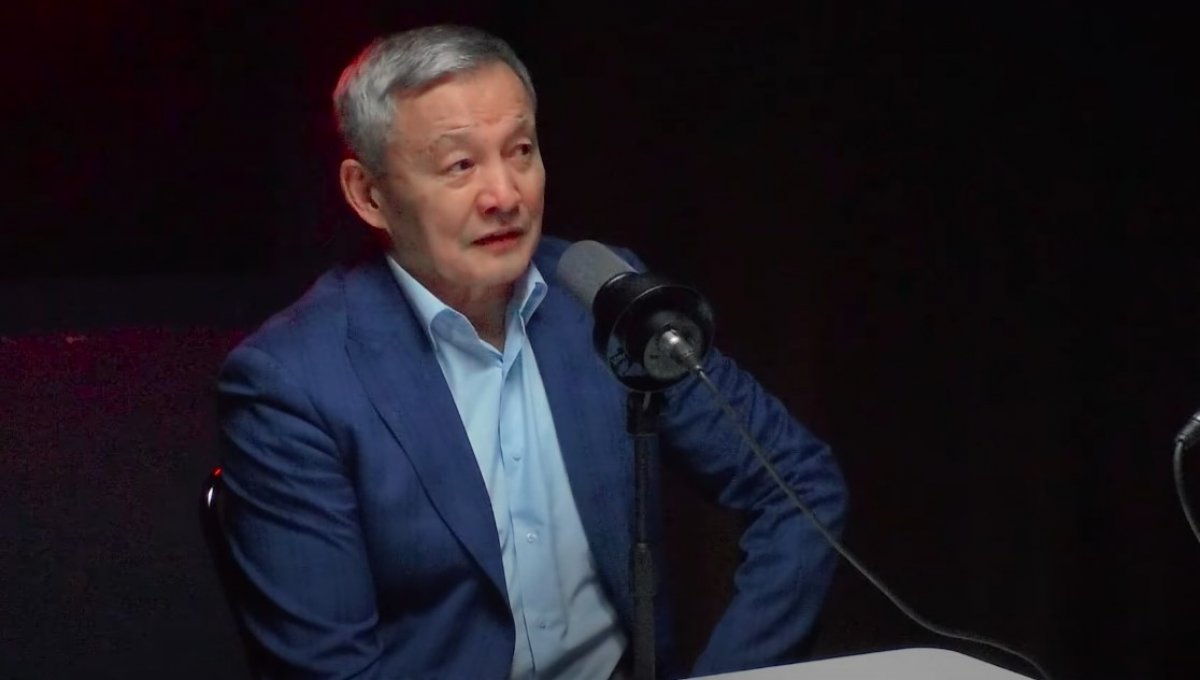 «Көк тудың желбірегені» әнінің сөзін жазған ақын «AMANAT» партиясының атынан сайлауға түседі
