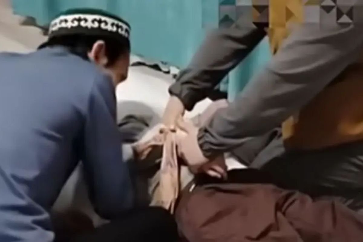 "Изгнание джина" из девочки в Атырау: на видео отреагировала детский омбудсмен