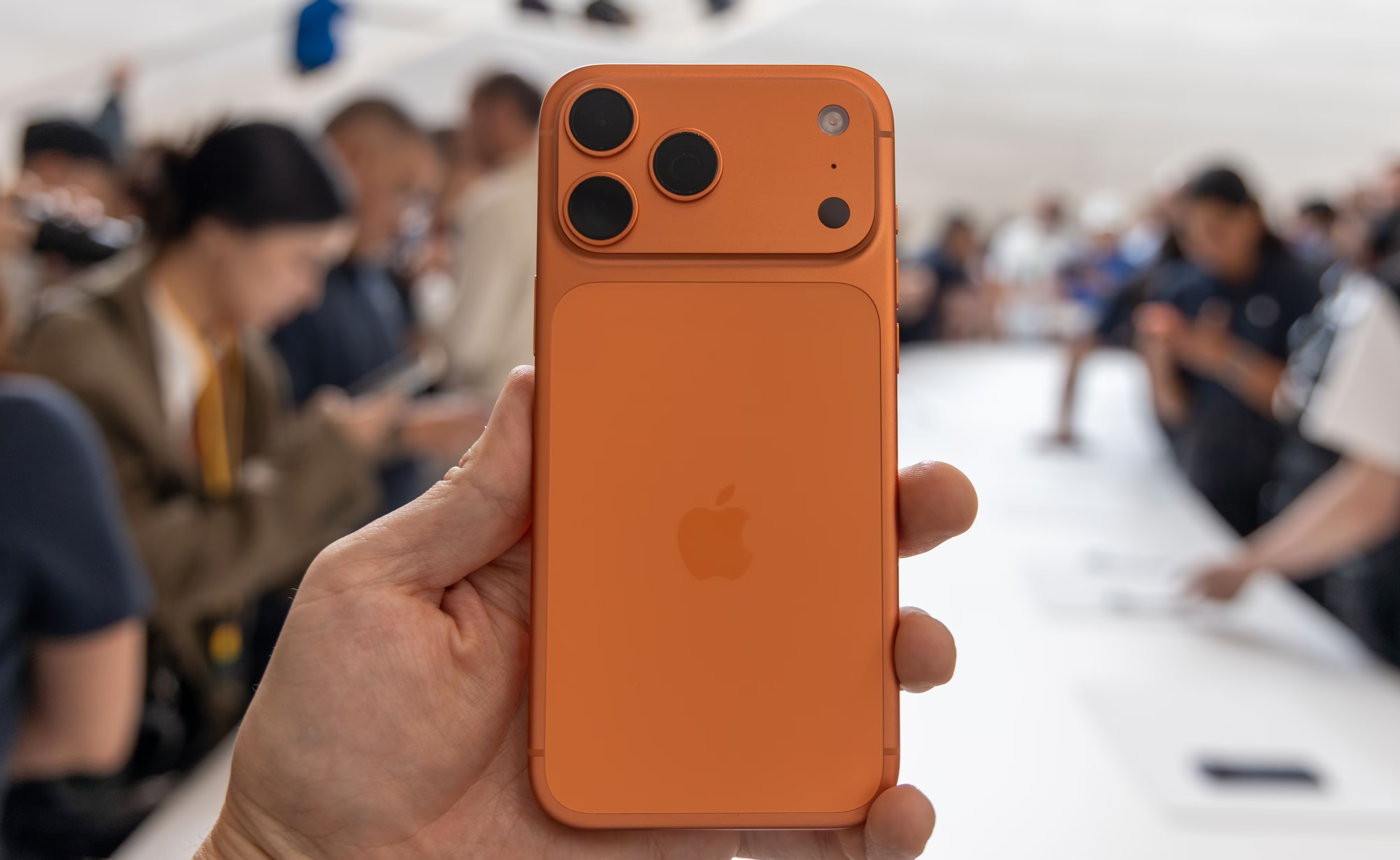 iPhone 17 Pro Max стал самым любимым устройством пользователей Apple — 99,55% довольных владельцев