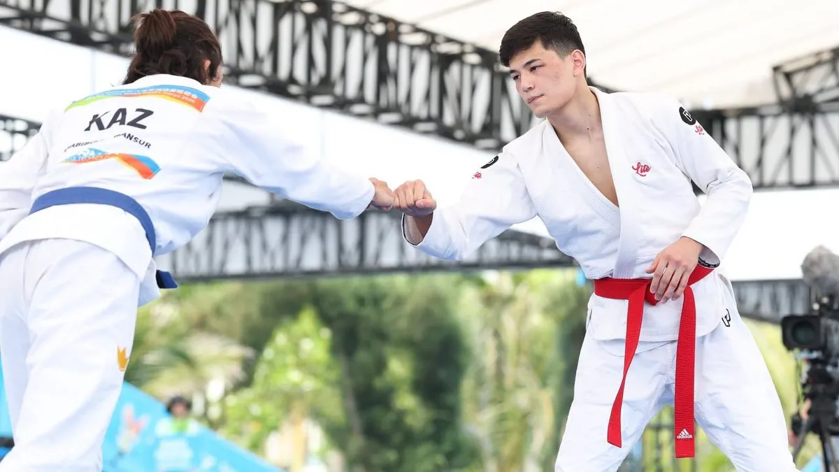 Первая медаль Казахстана: Тенизбай взял «бронзу» на пляжной Азиаде