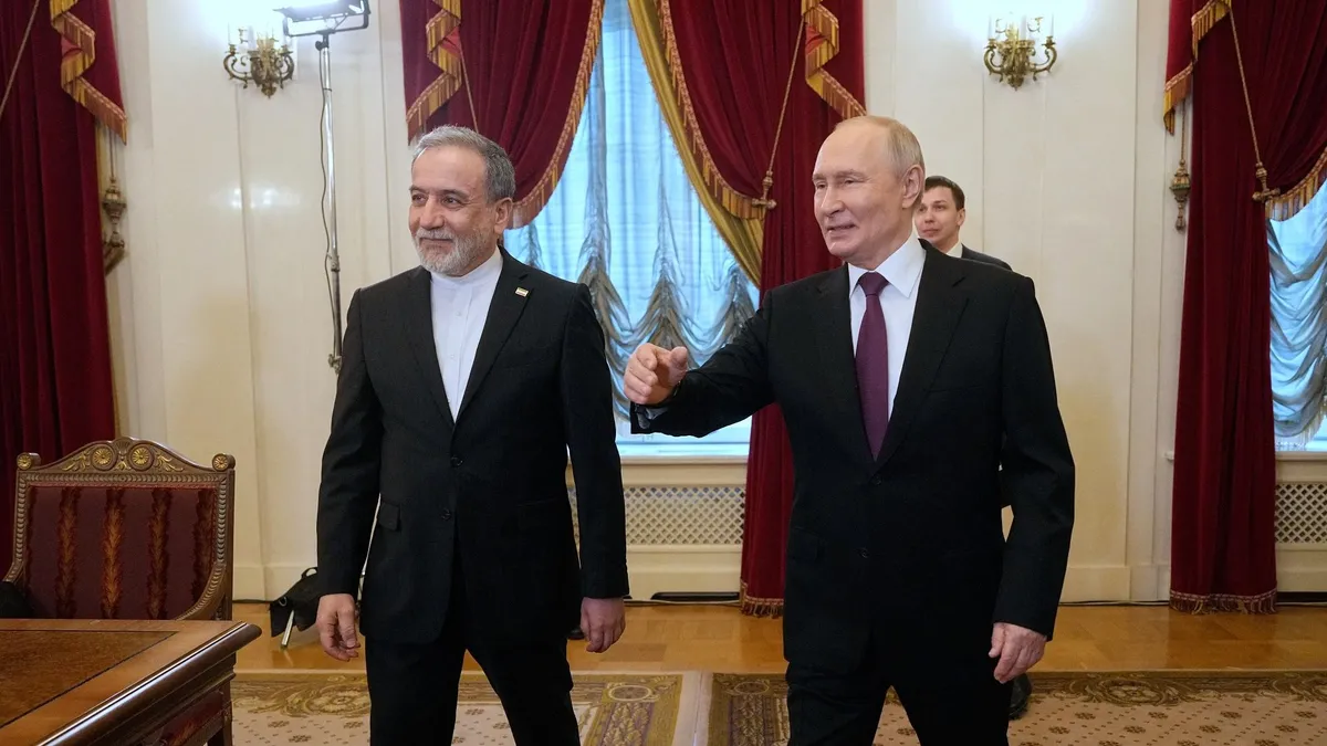 Путин встретился с главой МИД Ирана: Тегеран предложил США план завершения войны