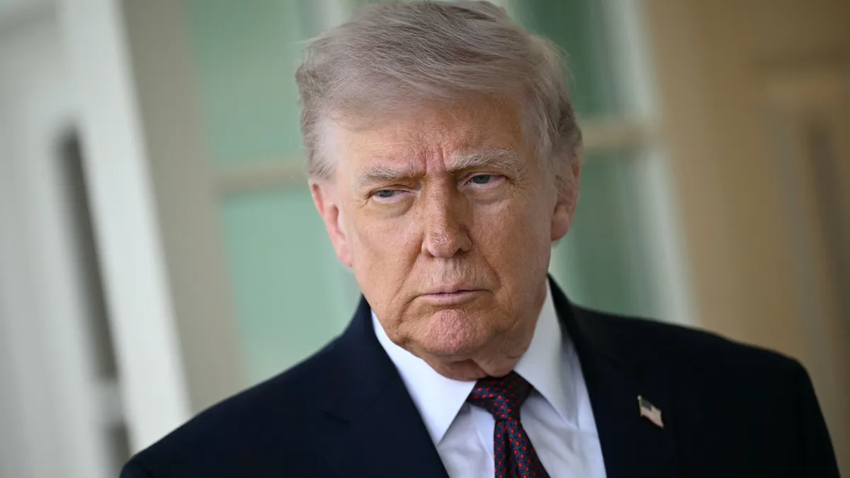 Трамп пригрозил ЕС резким повышением пошлин из-за торгового спора